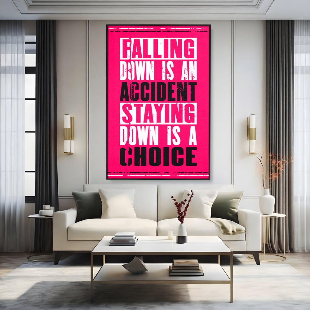 Tablou canvas cu tablou canvas cu citat motivational vertical, in rama de aluminiu negru, pe perete intr-un living